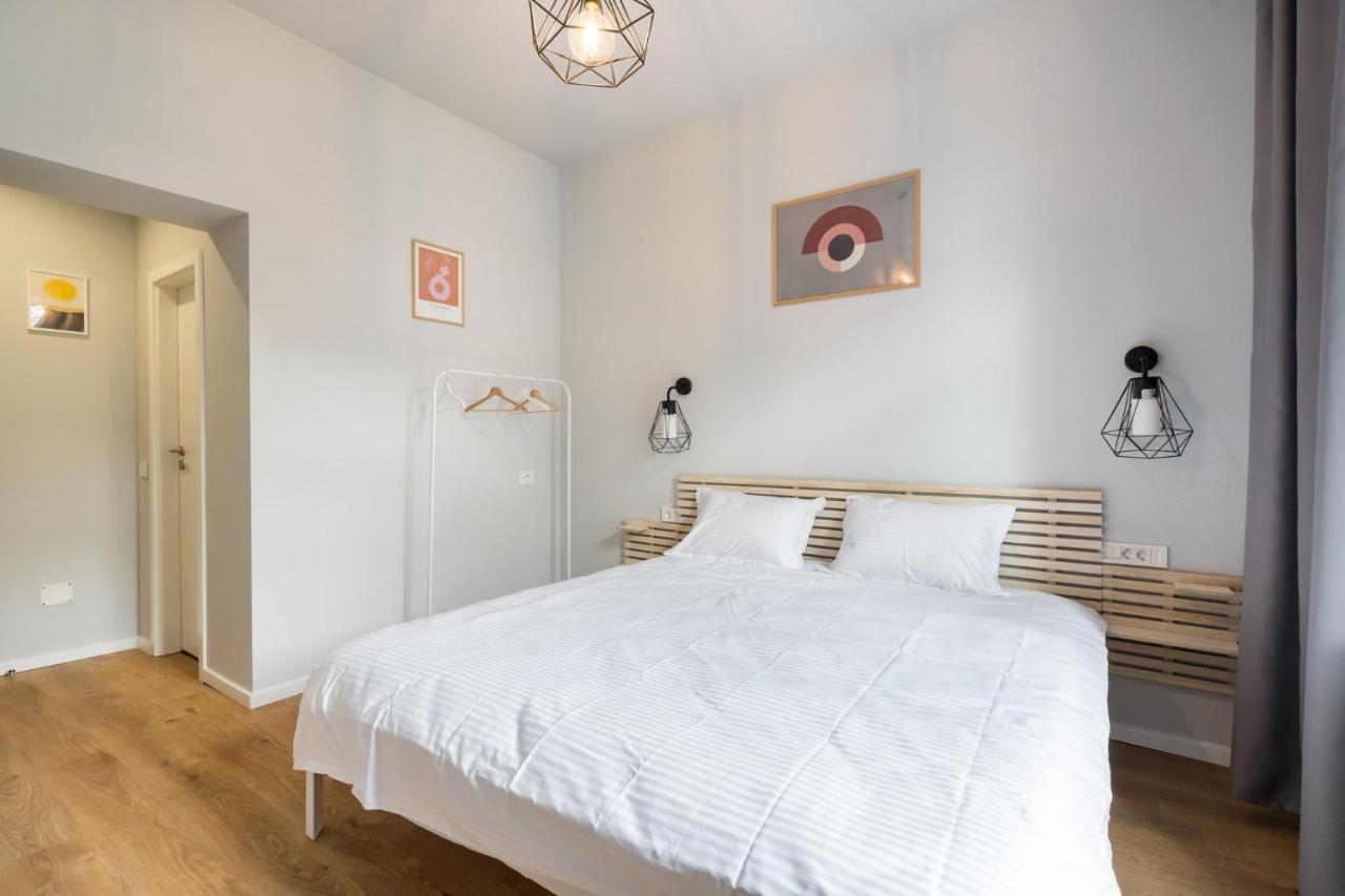 Cute Central Apartments In Villa Bucureşti Eksteriør bilde