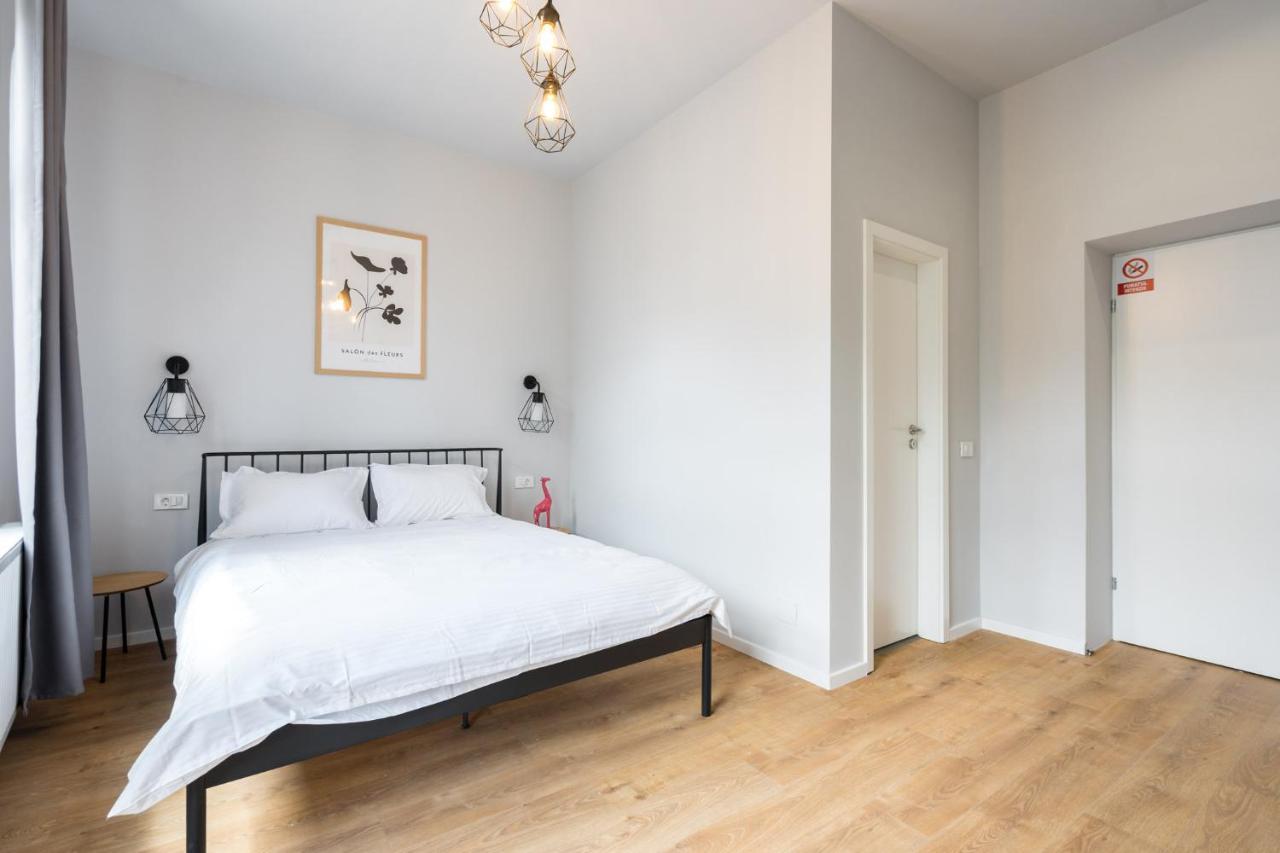 Cute Central Apartments In Villa Bucureşti Eksteriør bilde