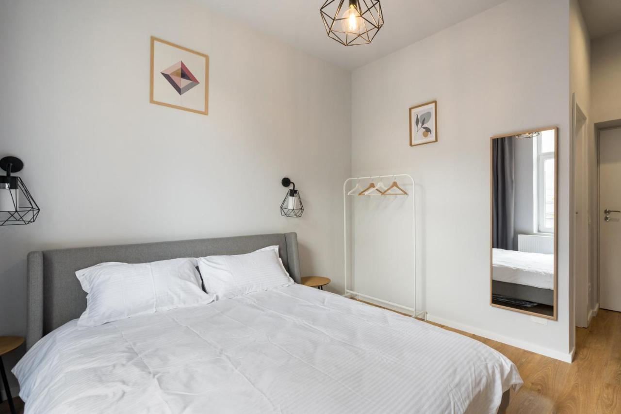 Cute Central Apartments In Villa Bucureşti Eksteriør bilde